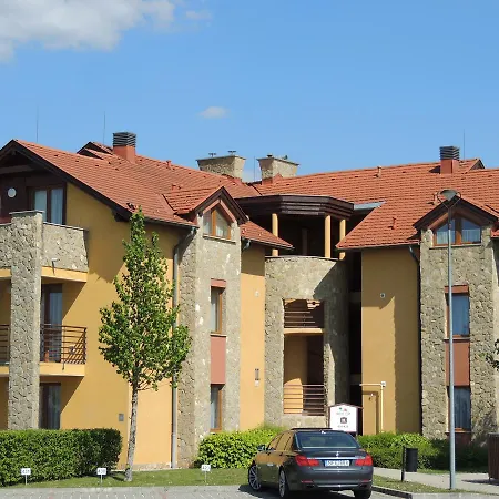 Bukfurdo Golf Apartman דירה Bük